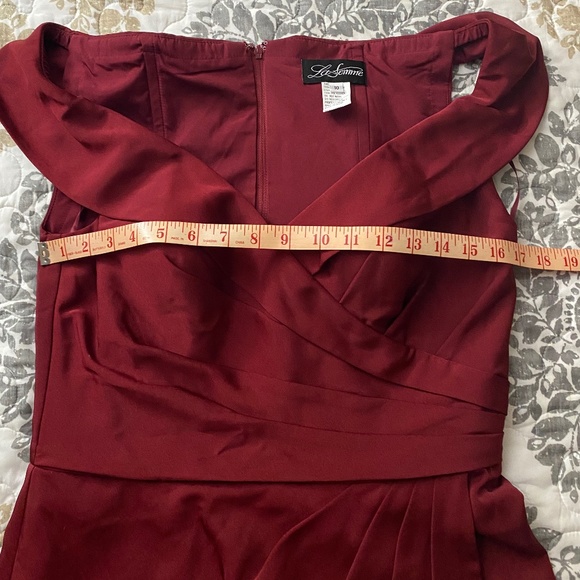 NWOT La Femme Surplice Off the Shoulder Column Gown - Picture 5 of 8